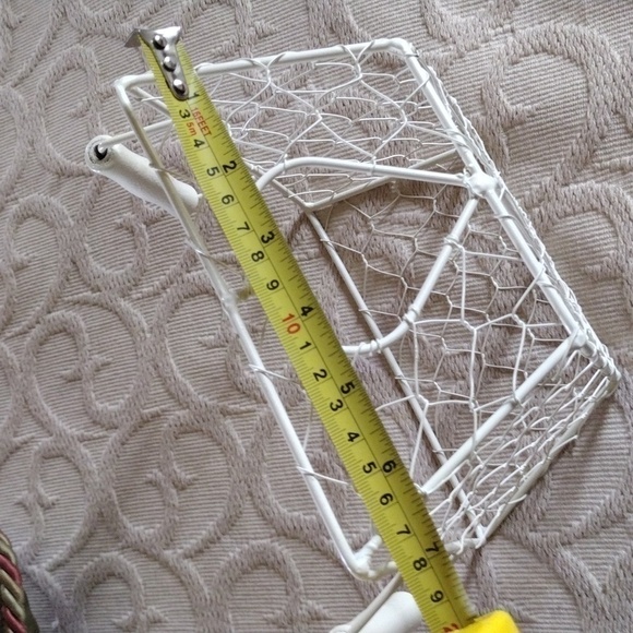 4@30.00 or 22.00 Home Decor/Wire Baskets - Picture 14 of 16